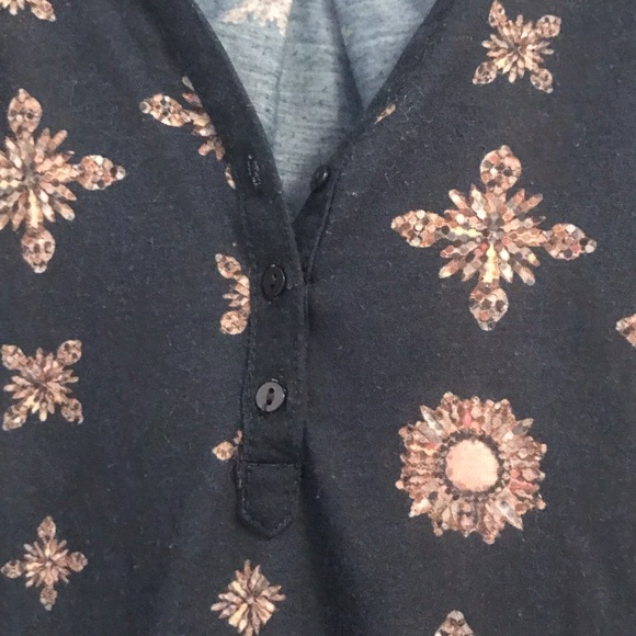 • H&M Navy Popover Top 3/4 Sleeves - Picture 6 of 16